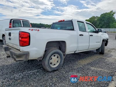 Trzecie zdjęcie samochodu z tyłu: 2018 CHEVROLET SILVERADO K1500 VIN:1GCVKNEC6JZ239162 - miniatura