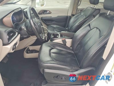 Zdjęcie 7 z 13 samochodu: 2019 CHRYSLER PACIFICA HYBRID TOURING L VIN:2C4RC1L79KR508960 - miniatura