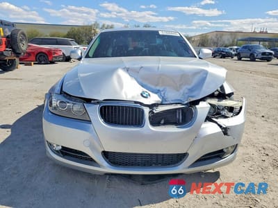 Piąte zdjęcie samochodu w środku: 2011 BMW 335 I VIN:WBAPM5C56BE577593 - miniatura