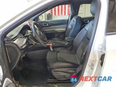 Zdjęcie 7 z 13 samochodu: 2025 JEEP COMPASS LATITUDE VIN:3C4NJDBN8ST516406 - miniatura