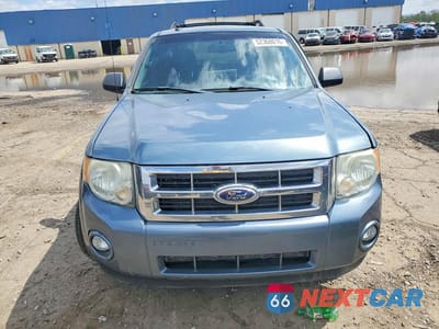 Piąte zdjęcie samochodu w środku: 2011 FORD ESCAPE XLT VIN:1FMCU9DG2BKB23296 - miniatura