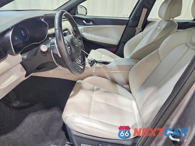 Zdjęcie 7 z 12 samochodu: 2025 GENESIS G70 2.5T STANDARD VIN:KMTG34SC1SU153990 - miniatura