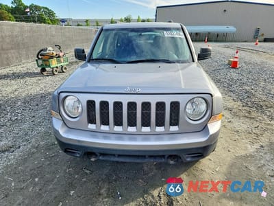 Piąte zdjęcie samochodu w środku: 2016 JEEP PATRIOT SPORT VIN:1C4NJPBA0GD789996 - miniatura