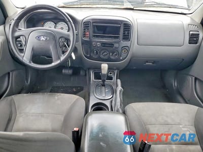 Zdjęcie 8 z 13 samochodu: 2007 FORD ESCAPE XLS VIN:1FMYU02Z47KA13069 - miniatura