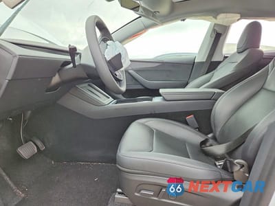 Zdjęcie 7 z 12 samochodu: 2026 TESLA MODEL Y VIN:7SAYGDEE3TA429634 - miniatura