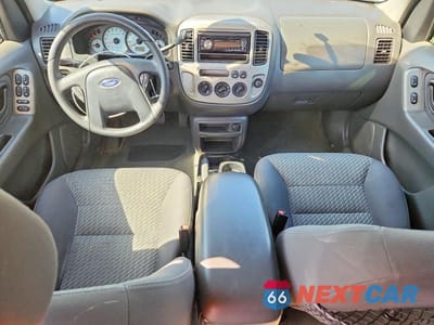 Zdjęcie 8 z 12 samochodu: 2004 FORD ESCAPE XLT VIN:1FMYU03124KA99387 - miniatura