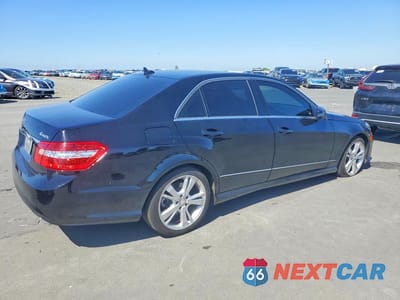 Trzecie zdjęcie samochodu z tyłu: 2013 MERCEDES-BENZ E 350 4MATIC VIN:WDDHF8JB4DA692348 - miniatura
