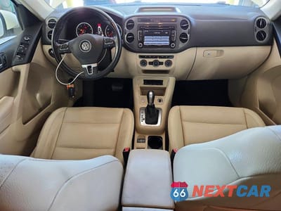 Zdjęcie 8 z 13 samochodu: 2014 VOLKSWAGEN TIGUAN S VIN:WVGBV3AXXEW542858 - miniatura