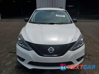 Piąte zdjęcie samochodu w środku: 2018 NISSAN SENTRA SR VIN:3N1AB7AP8JY253161 - miniatura