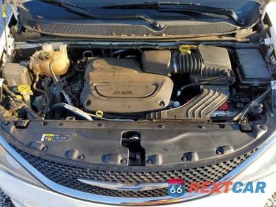 Zdjęcie 12 z 13 samochodu: 2019 CHRYSLER PACIFICA TOURING L VIN:2C4RC1BG9KR597298 - miniatura