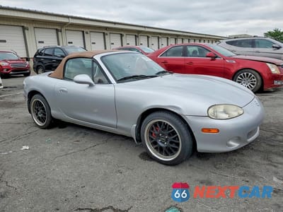 Czwarte zdjęcie samochodu z boku: 2002 MAZDA MX-5 MIATA BASE VIN:JM1NB353320229389 - miniatura