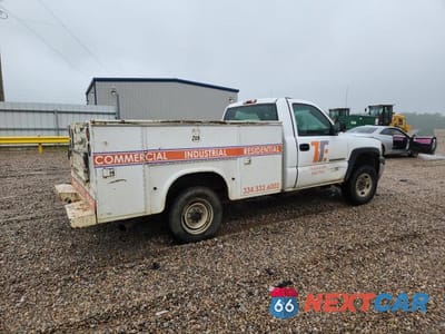 Trzecie zdjęcie samochodu z tyłu: 2002 GMC SIERRA C2500 HEAVY DUTY VIN:1GDHC24U62E303711 - miniatura