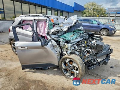 Czwarte zdjęcie samochodu z boku: 2024 HYUNDAI VENUE SEL VIN:KMHRC8A32RU309492 - miniatura