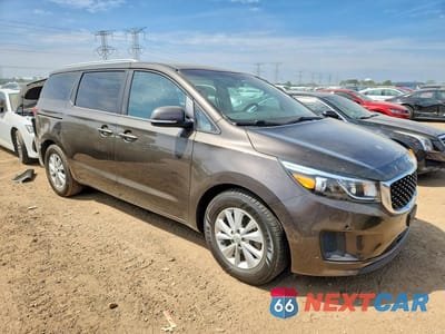 Czwarte zdjęcie samochodu z boku: 2018 KIA SEDONA LX VIN:KNDMB5C12J6378834 - miniatura