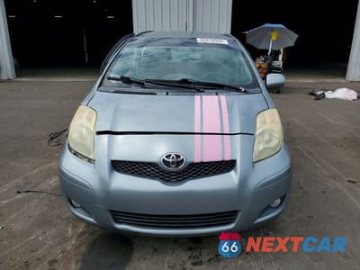 Piąte zdjęcie samochodu w środku: 2010 TOYOTA YARIS BASE VIN:JTDKT4K34A5320196 - miniatura