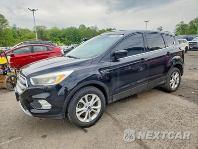 2017 FORD ESCAPE SE 1FMCU9GDXHUC32829 - główne zdjęcie licytacji z USA - miniatura