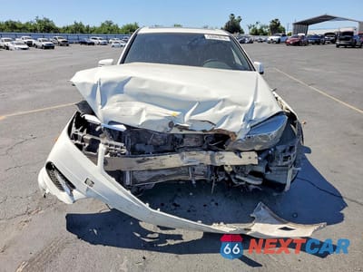 Piąte zdjęcie samochodu w środku: 2011 MERCEDES-BENZ C VIN:WDDGF5EB2BA515749 - miniatura