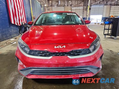 Piąte zdjęcie samochodu w środku: 2023 KIA FORTE LXS VIN:3KPF24AD6PE592101 - miniatura