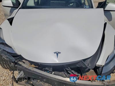 Zdjęcie 11 z 12 samochodu: 2021 TESLA MODEL Y VIN:5YJYGDEE6MF191330 - miniatura