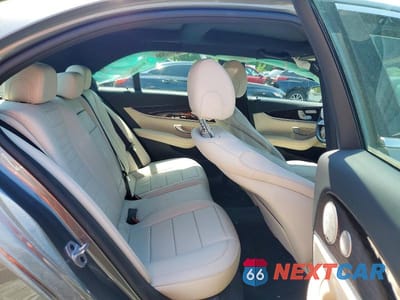 Zdjęcie 10 z 12 samochodu: 2023 MERCEDES-BENZ E 350 4MATIC VIN:W1KZF8EB1PB165607 - miniatura