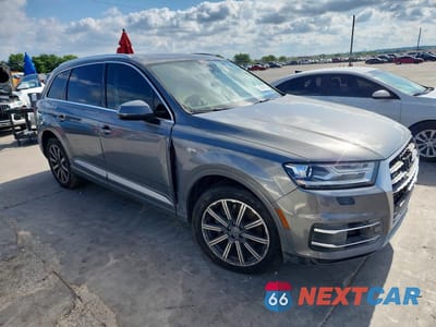 Czwarte zdjęcie samochodu z boku: 2017 AUDI Q7 PREMIUM VIN:WA1AAAF74HD023498 - miniatura
