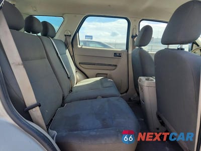 Zdjęcie 10 z 12 samochodu: 2008 FORD ESCAPE XLS VIN:1FMCU02Z48KE30770 - miniatura
