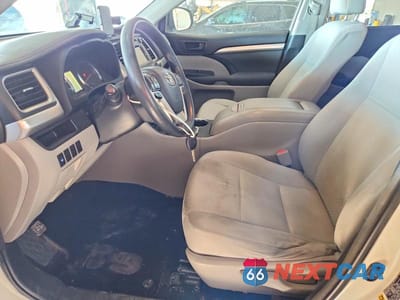 Zdjęcie 7 z 13 samochodu: 2014 TOYOTA HIGHLANDER LE VIN:5TDBKRFH3ES053610 - miniatura