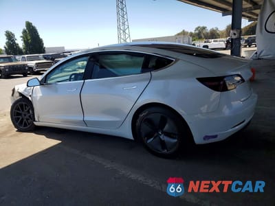 Drugie zdjęcie samochodu z przodu: 2018 TESLA MODEL 3 VIN:5YJ3E1EA3JF161841 - miniatura