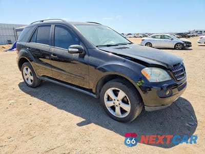 Czwarte zdjęcie samochodu z boku: 2006 MERCEDES-BENZ ML 350 VIN:4JGBB86E36A027826 - miniatura