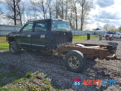 Drugie zdjęcie samochodu z przodu: 2005 CHEV SILVERADO CREW CAB ( VIN:1GCHK23U15F960603 - miniatura