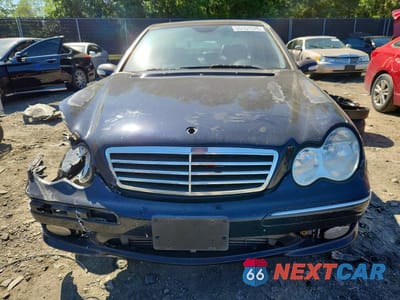 Piąte zdjęcie samochodu w środku: 2005 MERCEDES-BENZ C 230K SPORT SEDAN VIN:WDBRF40J65F615595 - miniatura