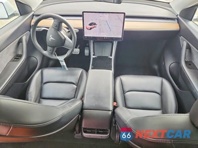 Zdjęcie 8 z 13 samochodu: 2020 TESLA MODEL Y VIN:5YJYGDEF9LF003388 - miniatura