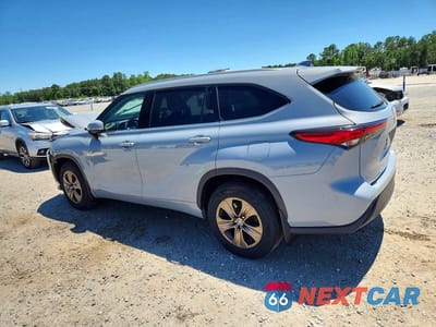 Drugie zdjęcie samochodu z przodu: 2022 TOYOTA HIGHLANDER HYBRID BRONZE EDITION VIN:5TDABRCH0NS542871 - miniatura
