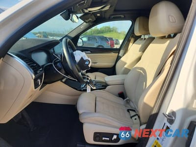 Zdjęcie 7 z 13 samochodu: 2021 BMW X3 XDRIVE30E VIN:5UXTS1C06M9G72429 - miniatura