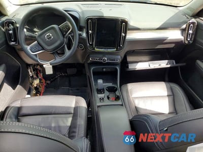 Zdjęcie 8 z 14 samochodu: 2022 VOLVO XC40 T5 MOMENTUM VIN:YV4162UKXN2739251 - miniatura