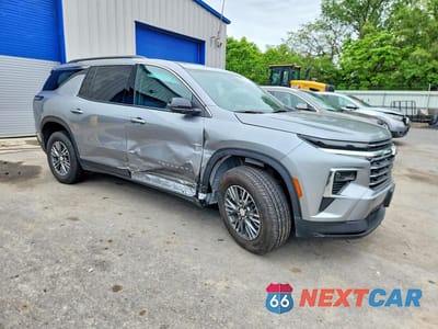 Czwarte zdjęcie samochodu z boku: 2026 CHEVROLET TRAVERSE LT VIN:1GNEVGKS6TJ113794 - miniatura