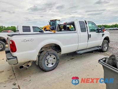 Trzecie zdjęcie samochodu z tyłu: 2008 FORD F250 SUPER DUTY VIN:1FTSX21R68EB28965 - miniatura