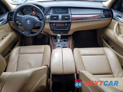 Zdjęcie 8 z 12 samochodu: 2013 BMW X5 VIN:5UXZV4C56DL993756 - miniatura