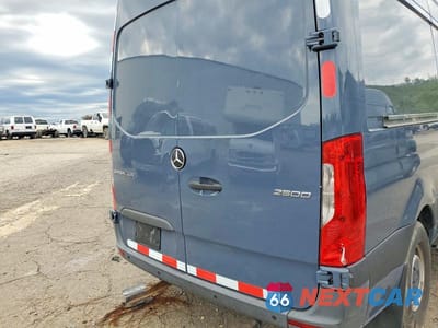 Zdjęcie 10 z 13 samochodu: 2019 MERCEDES BENZ SPRINTER 2500 DELIVERY VAN VIN:WD4PF0CD3KP040651 - miniatura