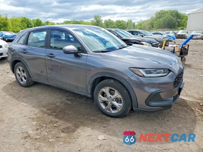 Czwarte zdjęcie samochodu z boku: 2023 HONDA HR-V LX VIN:3CZRZ2H35PM749479 - miniatura