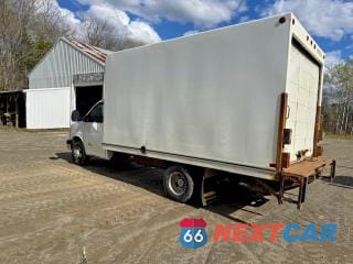 Zdjęcie 6 z 10 samochodu: 2019 GMC SAVANA CUT - BOX TRUCK VIN:7GZ67UCG5KN005791 - miniatura