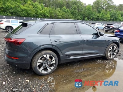 Trzecie zdjęcie samochodu z tyłu: 2021 AUDI E-TRON PREMIUM VIN:WA1AAAGE5MB010701 - miniatura