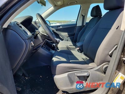 Zdjęcie 7 z 13 samochodu: 2012 VOLKSWAGEN TIGUAN S VIN:WVGBV7AX8CW506459 - miniatura