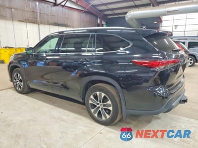 Drugie zdjęcie samochodu z przodu: 2022 TOYOTA HIGHLANDER HYBRID XLE VIN:5TDGBRCH0NS539205 - miniatura