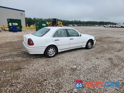 Trzecie zdjęcie samochodu z tyłu: 1998 MERCEDES-BENZ C 230 VIN:WDBHA23G5WA547562 - miniatura