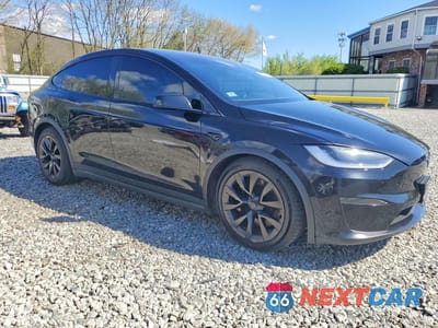 Czwarte zdjęcie samochodu z boku: 2023 TESLA MODEL X VIN:7SAXCDE59PF416791 - miniatura