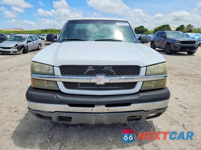 Piąte zdjęcie samochodu w środku: 2003 CHEVROLET SILVERADO C1500 VIN:1GCEC14V93Z276380 - miniatura