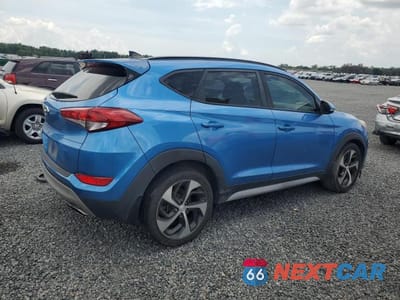 Trzecie zdjęcie samochodu z tyłu: 2018 HYUNDAI TUCSON VALUE VIN:KM8J33A26JU696415 - miniatura