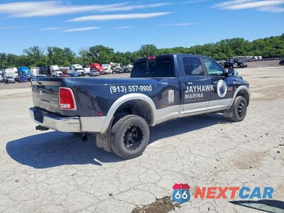 Trzecie zdjęcie samochodu z tyłu: 2016 RAM 3500 LARAMIE VIN:3C63RRJLXGG365914 - miniatura