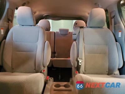 Zdjęcie 10 z 13 samochodu: 2020 TOYOTA SIENNA LE VIN:5TDKZ3DC8LS043412 - miniatura